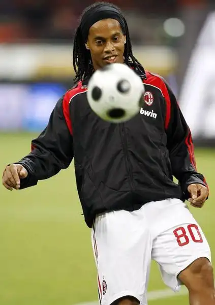 万众瞩目的 万众瞩目的