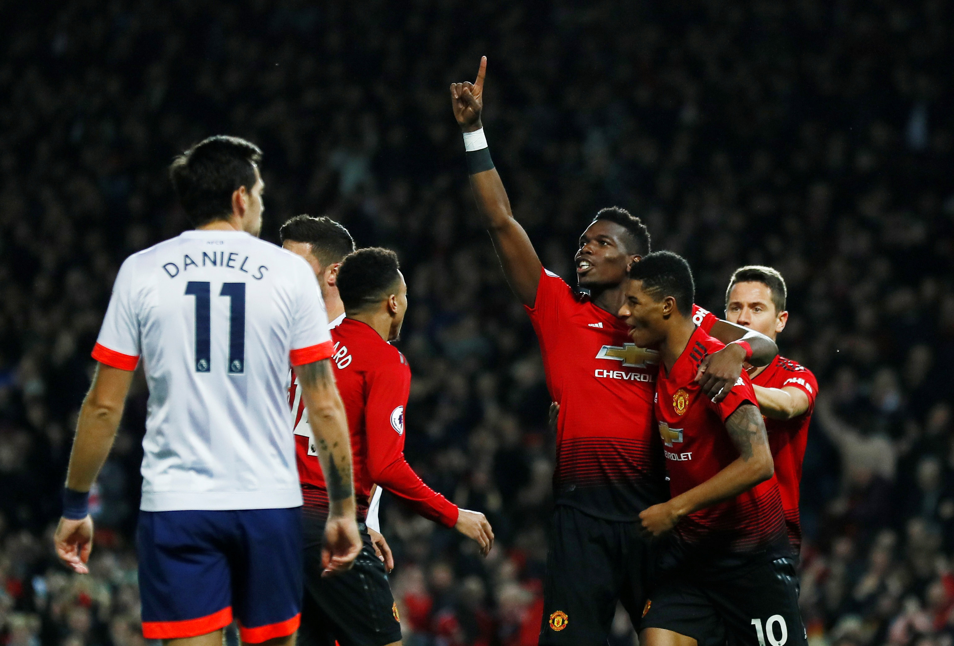 分紧随其后 分紧随其后